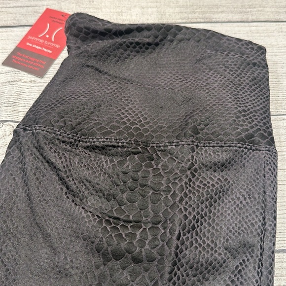 Women’s Yummie Tummie Lydia Faux Python gray leggings size XL NWT - Picture 2 of 14